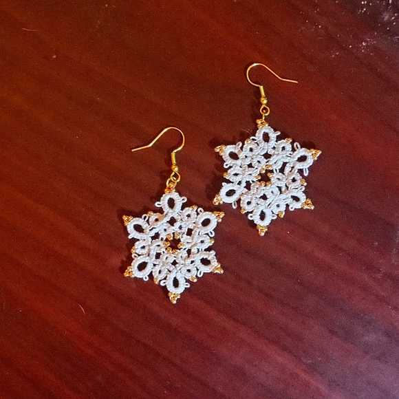 Beaded Snowflake Earrings - Picture 4 of 4